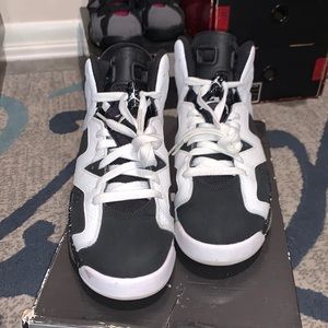OREO JORDAN 6’s 📓